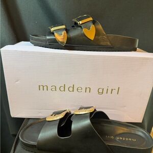 Madden Girl Black Slides with Gold BNIB Heart Details Size 8